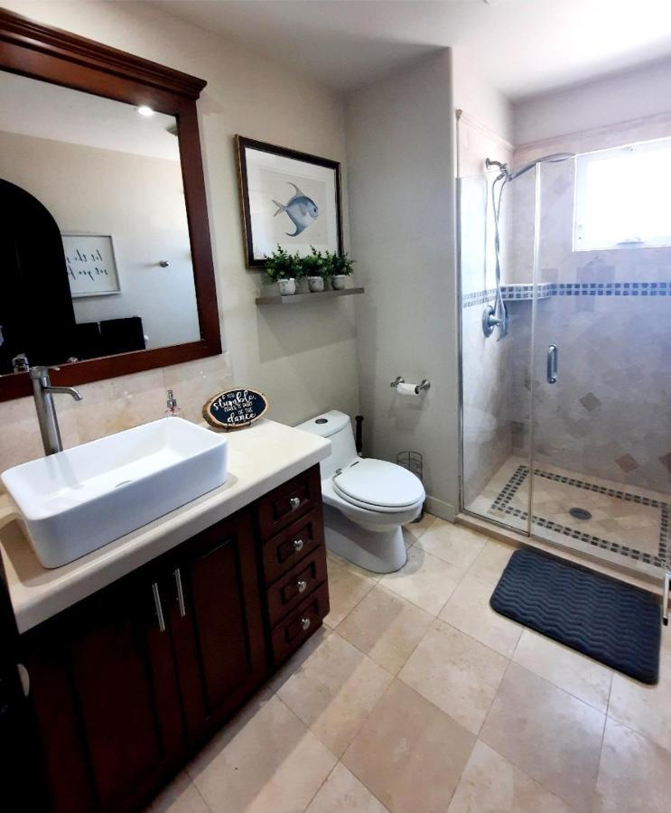 Stunning Oceanfront Condo On Usable Sandy Beach Rosarito Exterior photo